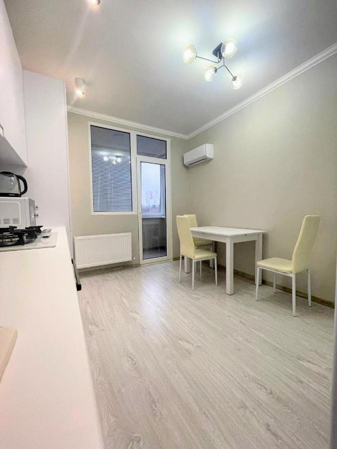 Beautiful Apartment In Kisinyov Kültér fotó