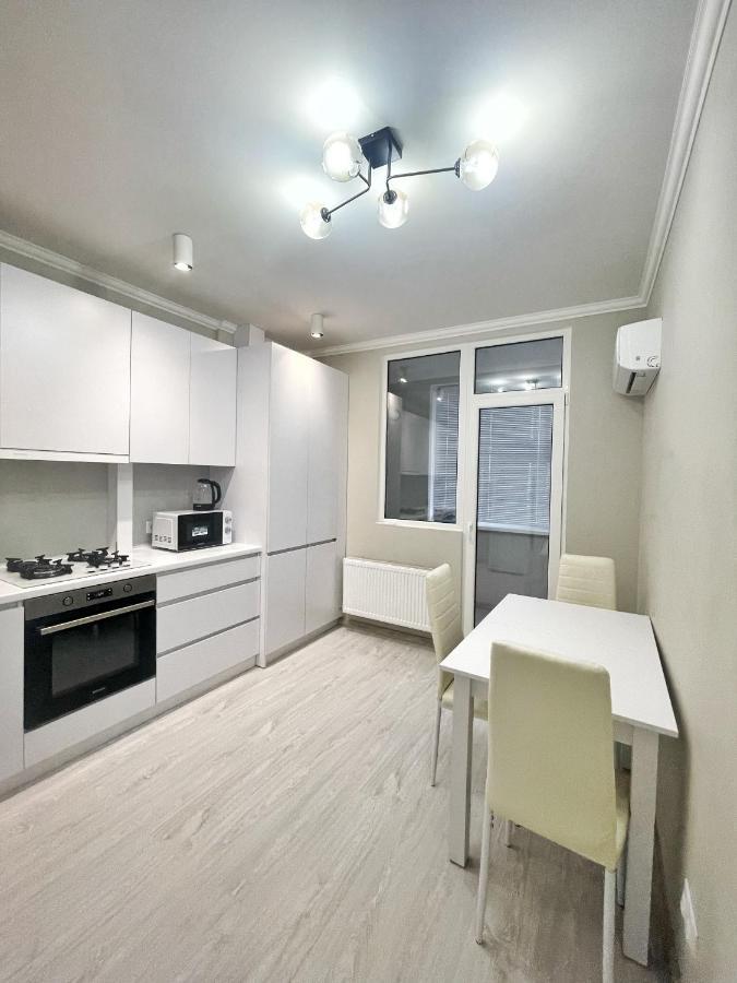 Beautiful Apartment In Kisinyov Kültér fotó